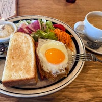 Photo taken at Nagisa Bashi Cafe by ランディス on 8/4/2023