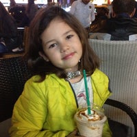 Photo taken at Starbucks by Elcin O. on 4/27/2013