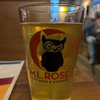 Photo taken at M.L.Rose Craft Beer &amp;amp; Burgers by Billy T. on 2/17/2024