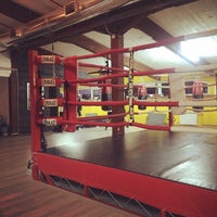 Photo taken at 12 Oz by Alexey L. on 10/20/2014