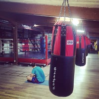 Photo taken at 12 Oz by Alexey L. on 11/6/2014