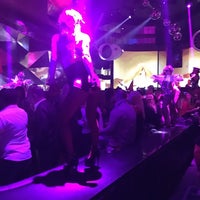 2/8/2016 tarihinde АЛЕНА К.ziyaretçi tarafından SET Nightclub'de çekilen fotoğraf