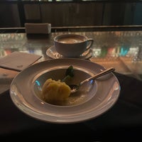 Photo taken at Mastro&#39;s Steakhouse by АЛЕНА К. on 8/25/2023