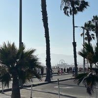 Photo taken at Santa Monica Beach - Tower 24 by АЛЕНА К. on 7/30/2023