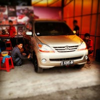 Review Polish Arena Car Salon Bekasi Square