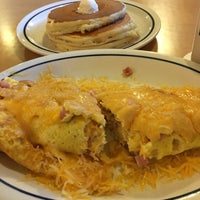 Photo taken at IHOP by Isaarr79 on 1/13/2017