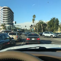 Photo taken at Wilshire / Santa monica by Isaarr79 on 12/6/2017