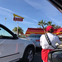 Photo taken at In-N-Out Burger by Isaarr79 on 1/26/2018