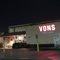 Photo taken at VONS by Isaarr79 on 3/21/2019