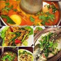 2/16/2015에 Lyvia99님이 Chokdee Thai Cuisine에서 찍은 사진