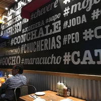 Foto tirada no(a) Doggi&amp;#39;s Arepa Bar por Super Mario  em 11/19/2017