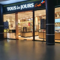 Photo taken at TOUS les JOURS by Indra M. on 1/30/2021