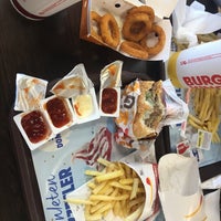 Photo taken at Burger King by Kapandı on 9/29/2019