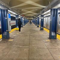 Photo taken at MTA Subway - York St (F) by Kirk L. on 9/28/2022