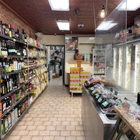 Photo taken at Caputo&amp;#39;s Fine Foods by Kirk L. on 8/5/2022