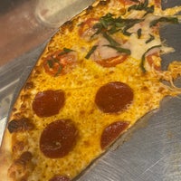 8/6/2022 tarihinde George L.ziyaretçi tarafından Greenville Avenue Pizza Company'de çekilen fotoğraf