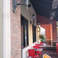 Review Toppers Pizza Place