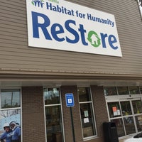 Photo taken at Atlanta Habitat for Humanity ReStore by Grayson on 9/2/2016