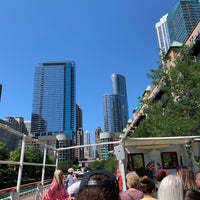 รูปภาพถ่ายที่ Chicago Line Cruises โดย René Á. เมื่อ 8/23/2019