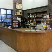 Foto tomada en Bon Bon&amp;#39;s Coffee Company  por Jeff el 11/19/2012