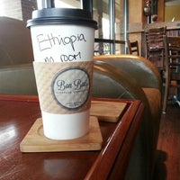 Foto tomada en Bon Bon&amp;#39;s Coffee Company  por Jeff el 11/17/2013