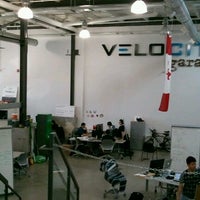 Foto tirada no(a) Velocity Garage por Gary W. em 11/22/2012