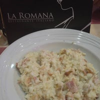 Снимок сделан в LA ROMANA Restaurante Italiano пользователем Javier F. 3/18/2016