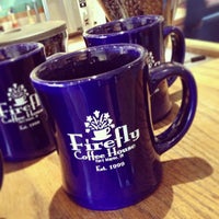 Foto tomada en Firefly Coffee House  por Andy W. el 2/1/2013