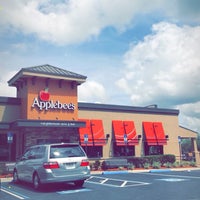Photo taken at Applebee&amp;#39;s Grill + Bar by J. on 8/27/2017