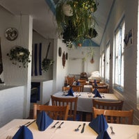 6/4/2017 tarihinde Ruslan M.ziyaretçi tarafından Mykonos Greek Restaurant'de çekilen fotoğraf