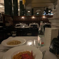 Photo taken at Cecconi&amp;#39;s by R on 11/29/2022