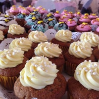 5/24/2013にRaul A.がSo Sweet Cupcakes &amp;amp; Moreで撮った写真