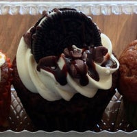 2/26/2013にRaul A.がSo Sweet Cupcakes &amp;amp; Moreで撮った写真