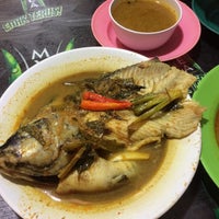 Review Warung Gulai Kepala Ikan 