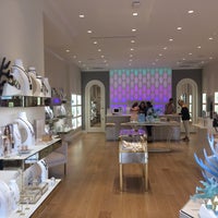 Photo taken at Kendra Scott by Martin C. on 5/17/2017