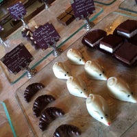 11/14/2013 tarihinde Rob L.ziyaretçi tarafından Chocolate Maya'de çekilen fotoğraf