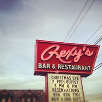 รูปภาพถ่ายที่ Rexy&amp;#39;s โดย Andy S. เมื่อ 12/6/2012