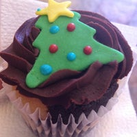 12/24/2012 tarihinde Luli R.ziyaretçi tarafından Merry Cupcakes'de çekilen fotoğraf