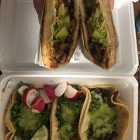 Photo taken at Tacos Y Quesadillas Mexico Cart by Lu Y. on 6/17/2018