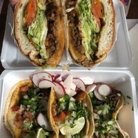 Photo taken at Tacos Y Quesadillas Mexico Cart by Lu Y. on 4/18/2018