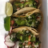 Photo taken at Tacos Y Quesadillas Mexico Cart by Lu Y. on 6/27/2018