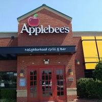 Photo taken at Applebee&amp;#39;s Grill + Bar by Vasilrae T. on 9/9/2016