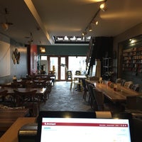 4/8/2017 tarihinde Ergın P.ziyaretçi tarafından Lox Cafe'de çekilen fotoğraf
