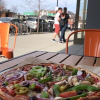 4/15/2017 tarihinde Abdulrahman K.ziyaretçi tarafından Blaze Pizza'de çekilen fotoğraf