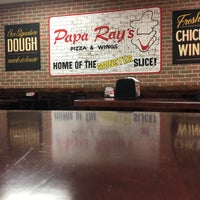 Photo taken at Papa Ray&amp;#39;s Pizza &amp;amp; Wings by Theo D. on 10/23/2016