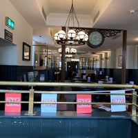 Photo taken at The Old Borough (Wetherspoon) by Hettie S. on 4/27/2019