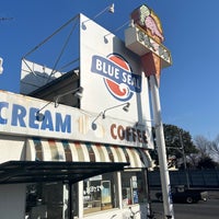Photo taken at Blue Seal Ice Cream by Ｍatsu⚾️ on 2/9/2024
