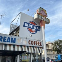 Photo taken at Blue Seal Ice Cream by Ｍatsu⚾️ on 4/6/2024