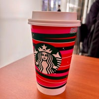 Photo taken at Starbucks by Ｍatsu⚾️ on 11/16/2023