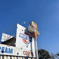 Photo taken at Blue Seal Ice Cream by Ｍatsu⚾️ on 3/9/2024